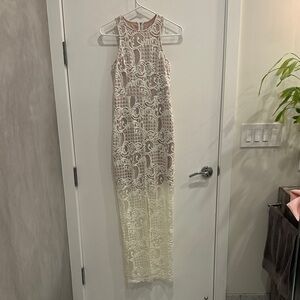 Elegant Lace Sleeveless Dress - Cream